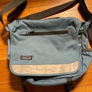 Patagonia Mini Mass Messenger Bag